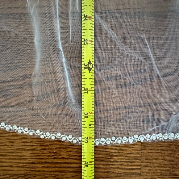 Wedding Veil Pearls & Crystals Beaded Edge, Fingertip Length 38.5” Bridal Veil - Picture 16 of 16